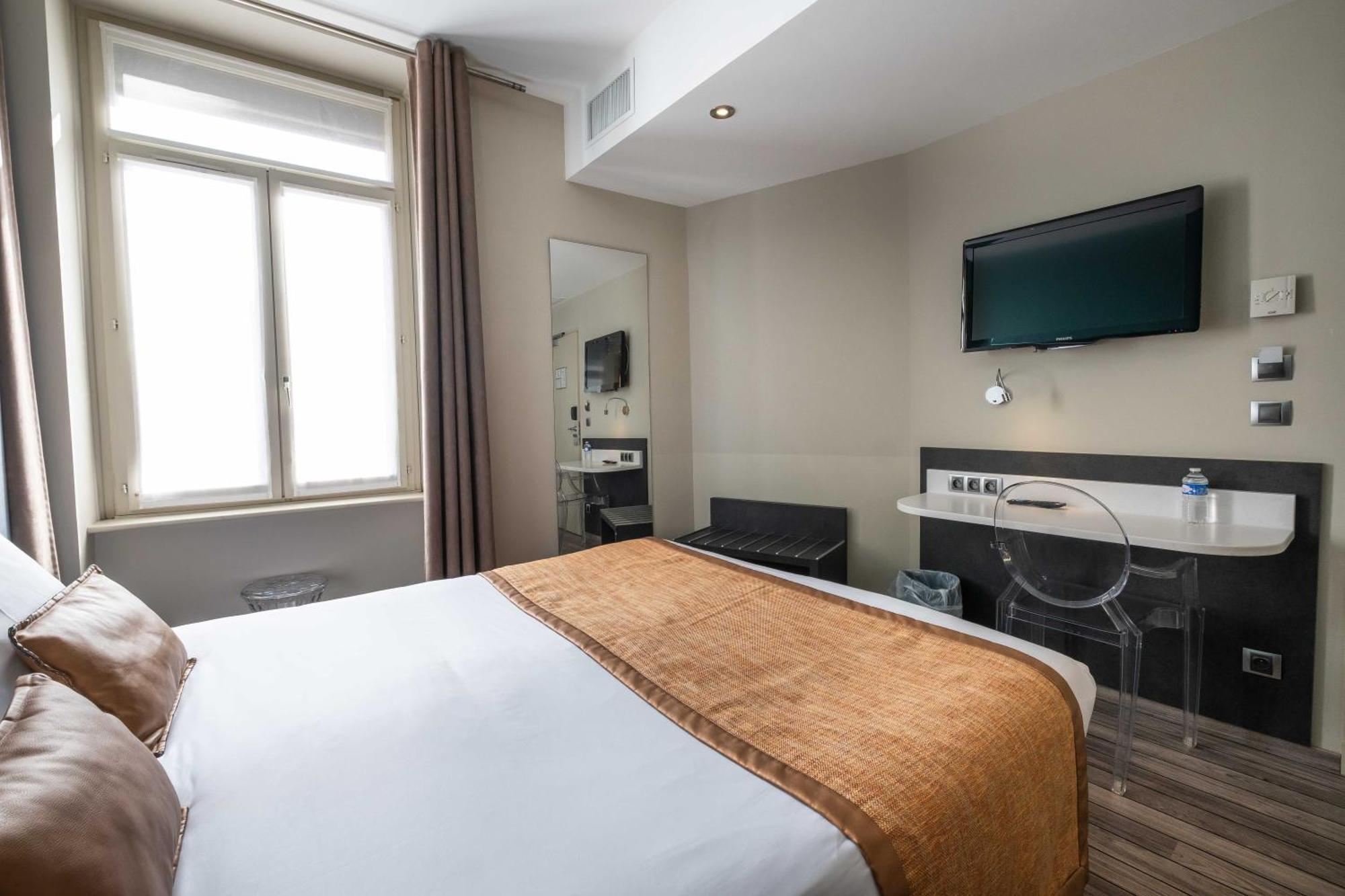 Logis Hotel De Bourgogne - Mâcon المظهر الخارجي الصورة