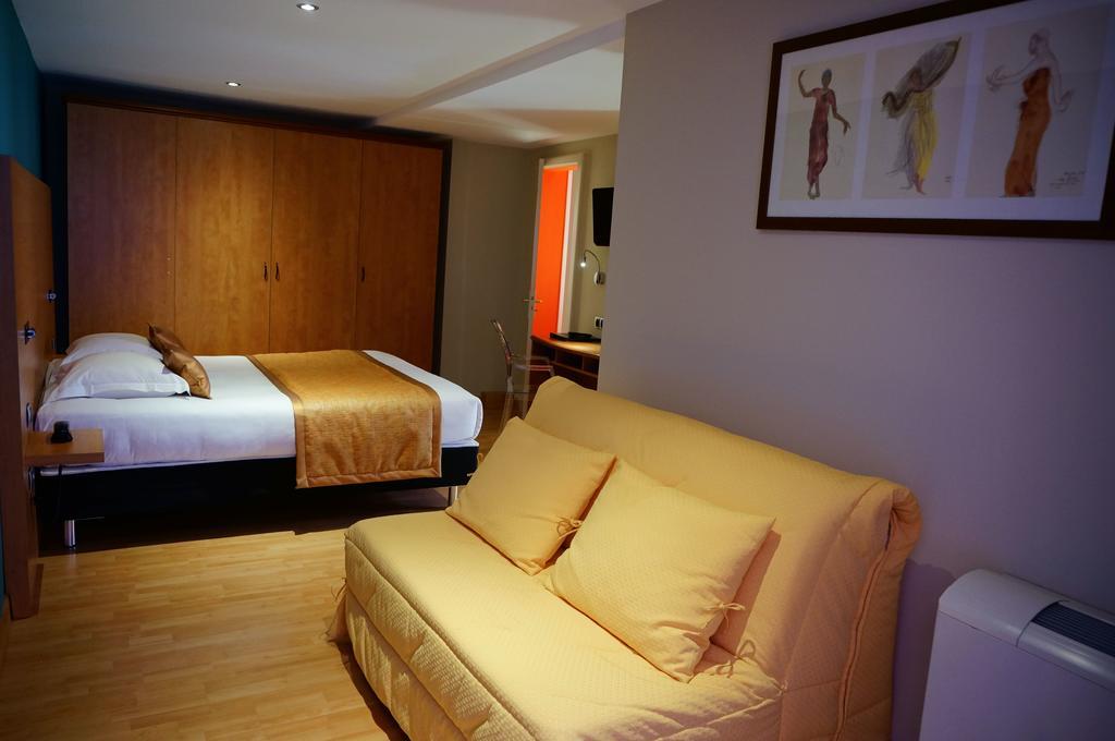 Logis Hotel De Bourgogne - Mâcon المظهر الخارجي الصورة