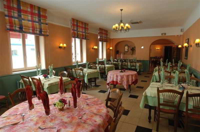 Logis Hotel De Bourgogne - Mâcon المطعم الصورة